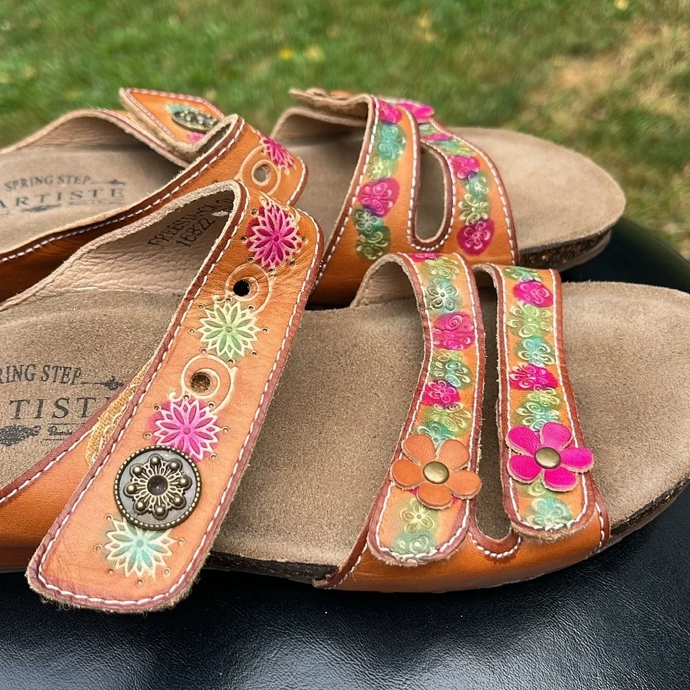 L’Artiste spring step sandals, velcro straps, open toe, brown, flower, size 6.5 - Picture 3 of 9